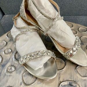 Jewel Badgley Mischka Silver Jeweled Sandals 10